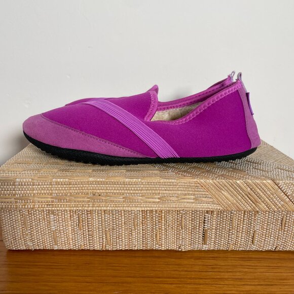 KoziKicks Woman's Slippers Sz LARGE (8.5 -9.5) - Picture 8 of 8